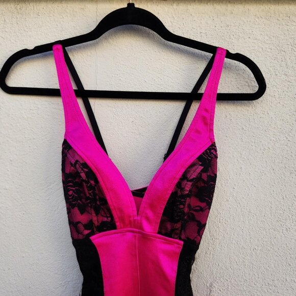Mark Wong Nark Y2K Hot Pink Lace Trim Bodycon - Picture 4 of 8